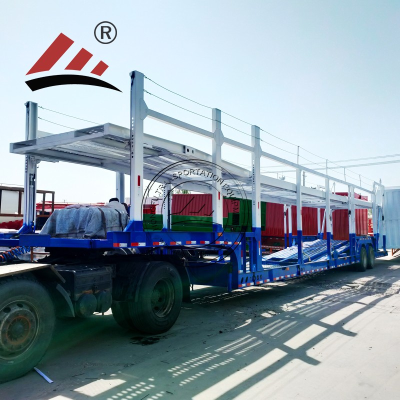 Двухосные 6-местные автомобили с полуприцепом-перевозчиком Двухосные 6-местные автомобили с полуприцепом-перевозчиком